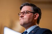 紫微算命特朗普税改案参议院过关有望 共和党议员无人声援马斯克